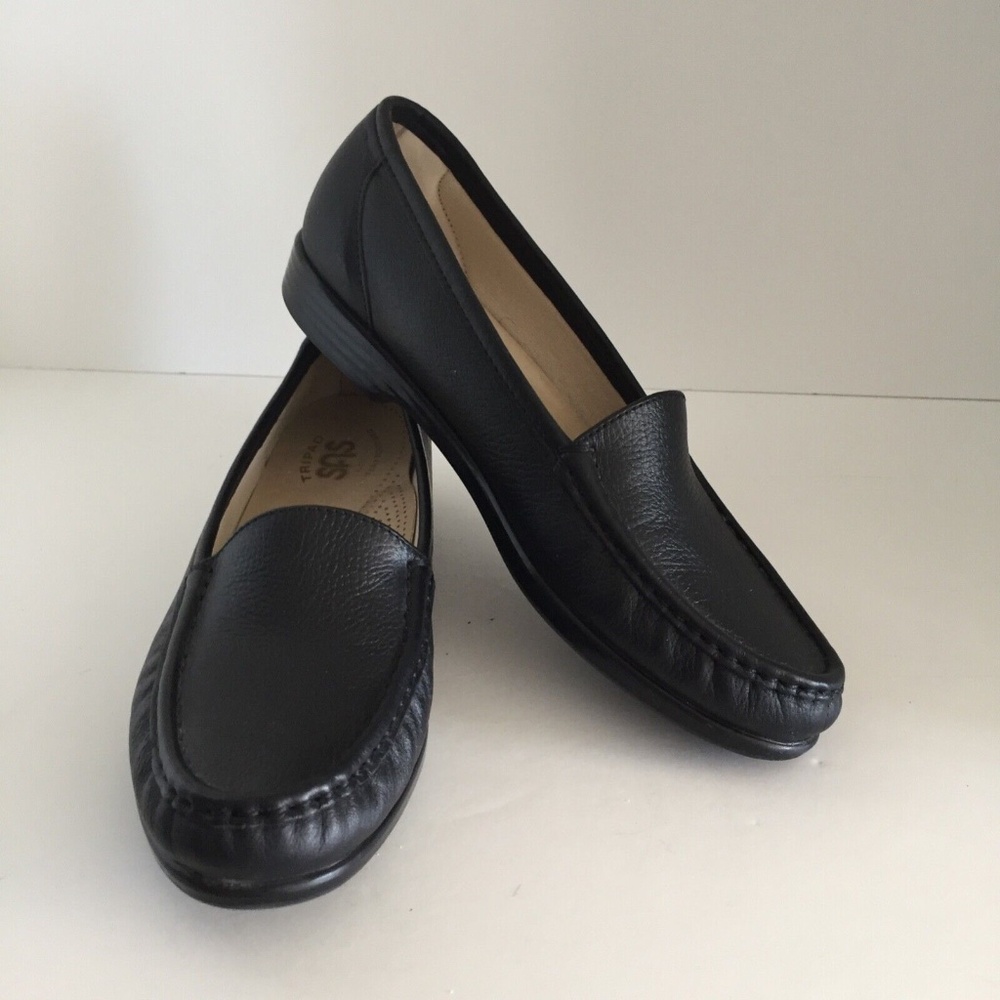 SAS Women's Simplify Moccasin Loafers Leather Slip On Round Toe Narrow 8.5N